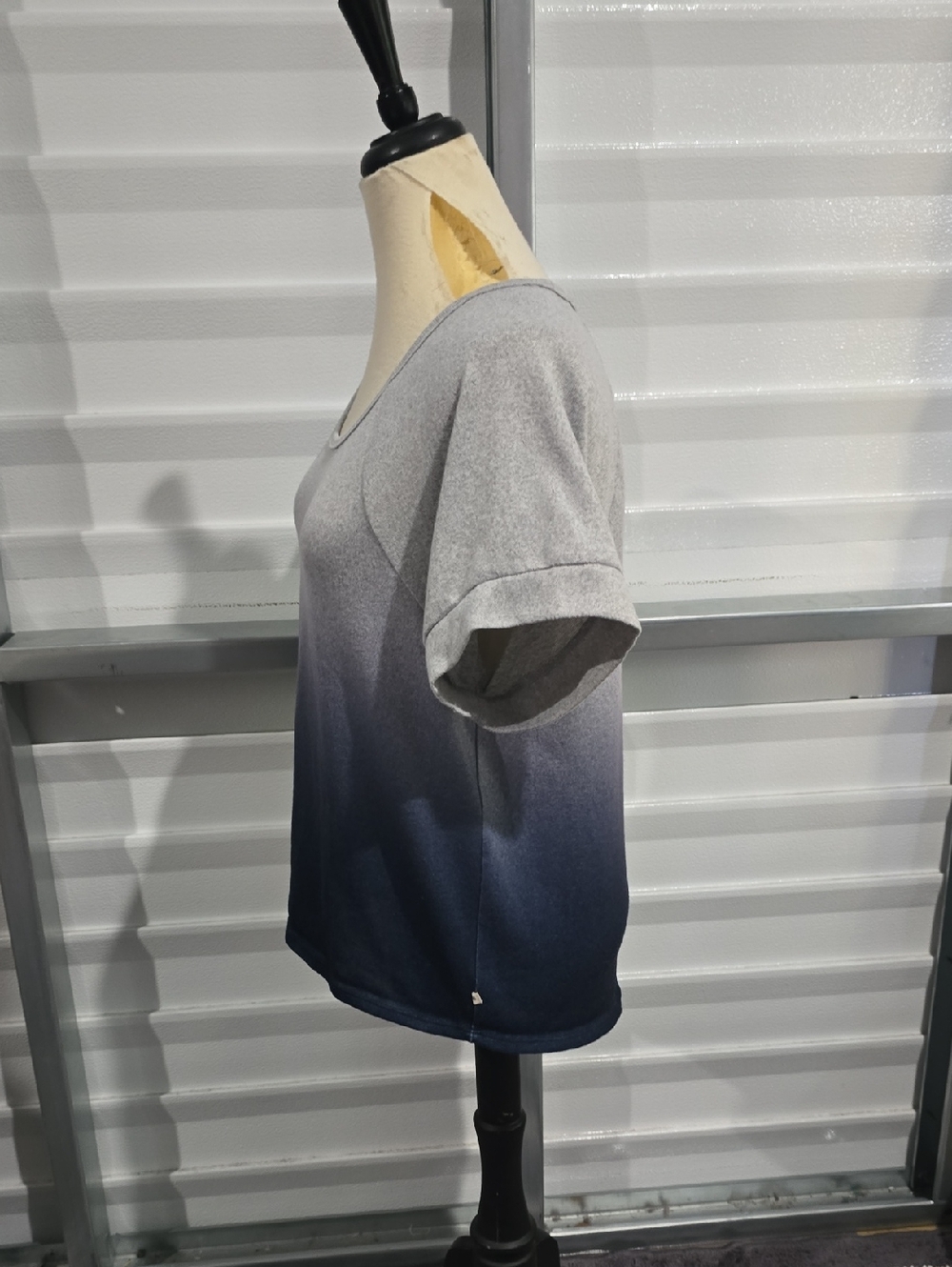 Lucky Brand Gray‎ to Navy Ombre Short Sleeve Tee Size Medium - Picture 6 of 11
